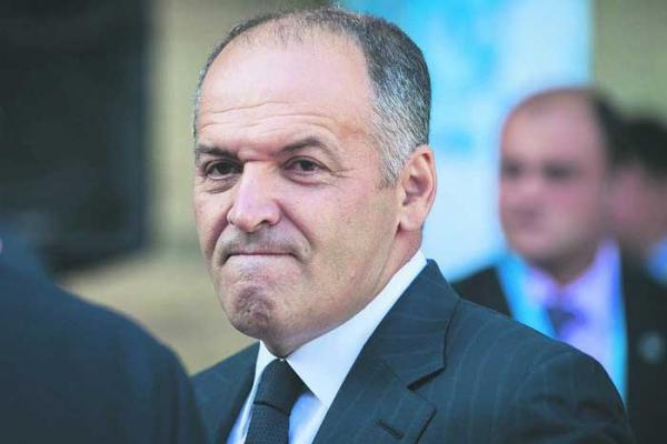 Хакеры обворовали банк Пинчука практически на млн долларов Хакеры обворовали банк Пинчука практически на млн долларов
